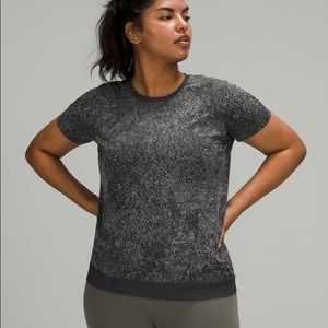 Lululemon Swiftly Breathe Short Sleeve